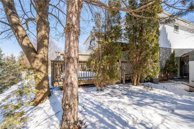 321a Mayview Crescent, House semidetached with 3 bedrooms, 2 bathrooms and 3 parking in Waterloo ON | Image 26