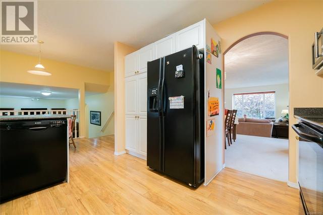 3429 Planta Rd, House detached with 3 bedrooms, 3 bathrooms and 2 parking in Nanaimo BC | Image 13