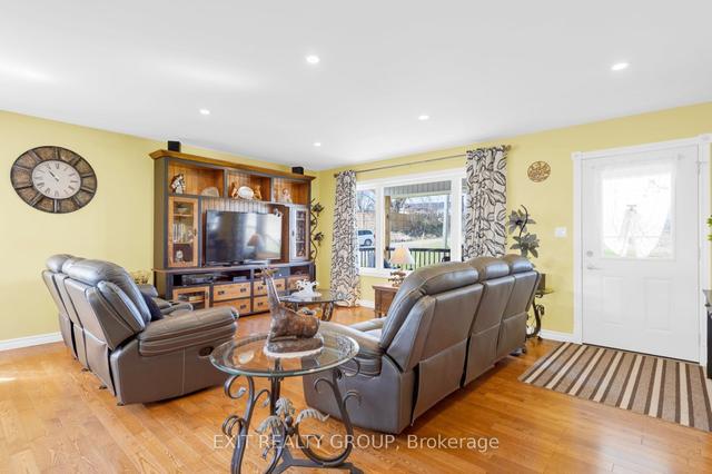 1690 Wallbridge Loyalist Rd, House detached with 3 bedrooms, 2 bathrooms and 10 parking in Quinte West ON | Image 37