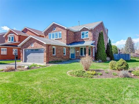 69 Castlethorpe Crescent, House detached with 4 bedrooms, 4 bathrooms and 6 parking in Ottawa ON | Card Image