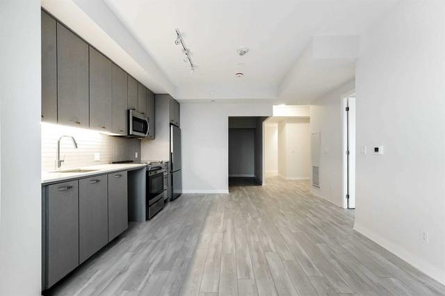 504 - 1630 Queen St E, Condo with 2 bedrooms, 2 bathrooms and 1 parking in Toronto ON | Image 2