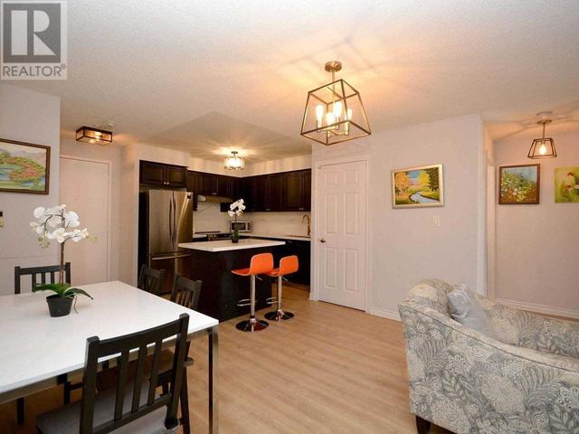 1513 - 3880 Duke Of York Blvd, Condo with 2 bedrooms, 2 bathrooms and 1 parking in Mississauga ON | Image 3
