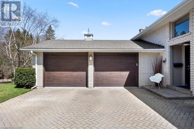 688 Westmount Hills Drive, House detached with 4 bedrooms, 1 bathrooms and 10 parking in London ON | Image 3