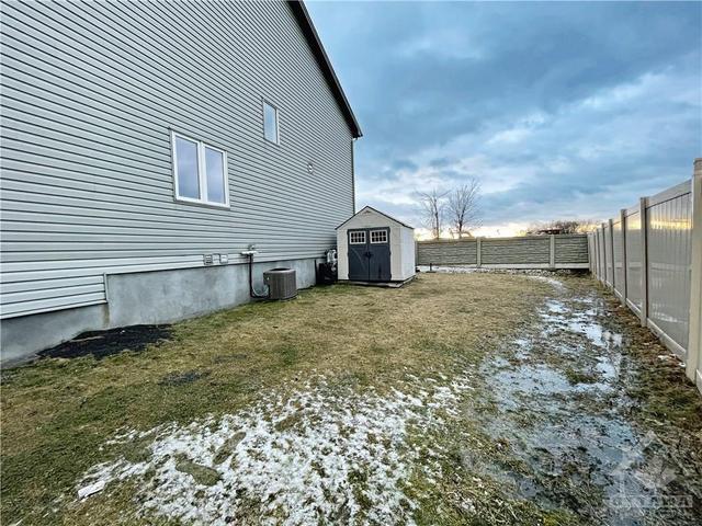 244 Macoun Circle, Townhouse with 4 bedrooms, 3 bathrooms and 3 parking in Ottawa ON | Image 27