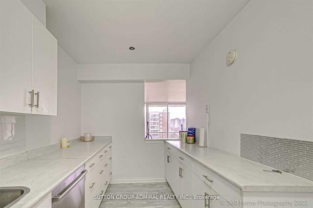 902 - 25 Four Winds Dr, Condo with 2 bedrooms, 1 bathrooms and 1 parking in Toronto ON | Image 20