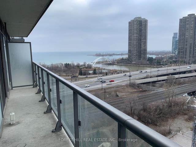 1305 - 105 The Queensway Ave, Condo with 1 bedrooms, 2 bathrooms and 1 parking in Toronto ON | Image 8