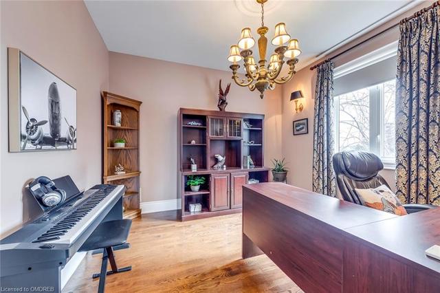 2379 Darlington Trail, House detached with 4 bedrooms, 4 bathrooms and 4 parking in Oakville ON | Image 16