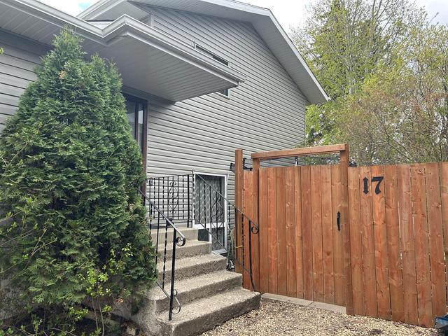 17 Grimson Street, House detached with 3 bedrooms, 2 bathrooms and 2 parking in Red Deer AB | Image 1