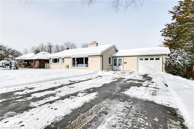 1223 Byron Baseline Road, House detached with 5 bedrooms, 2 bathrooms and 7 parking in London ON | Image 3