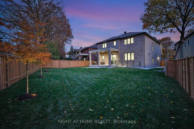 8 Hughson Dr, House detached with 4 bedrooms, 6 bathrooms and 8 parking in Markham ON | Image 33