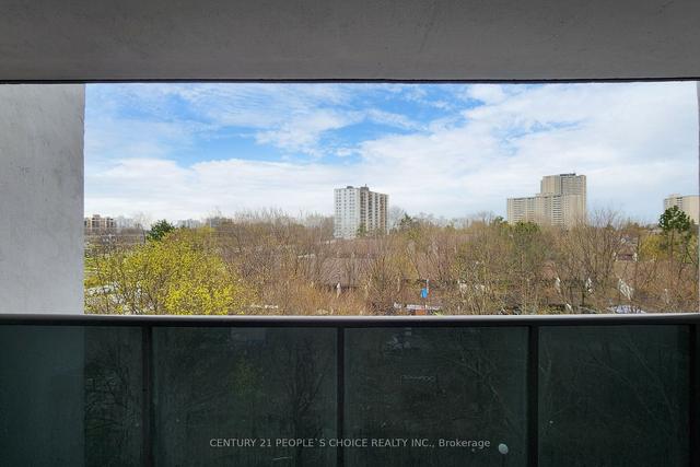 502 - 10 Tobermory Dr, Condo with 2 bedrooms, 1 bathrooms and 1 parking in Toronto ON | Image 13