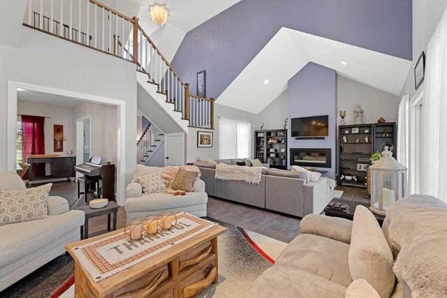 160 Sunrise Dr, House detached with 4 bedrooms, 3 bathrooms and 16 parking in Prince Edward County ON | Image 3