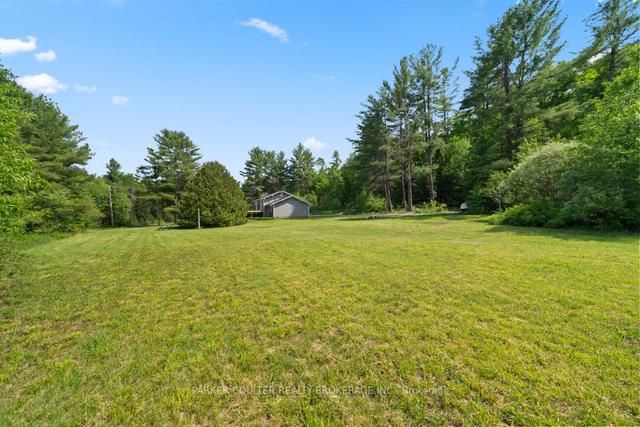 1050 Old Victoria Rd, House detached with 2 bedrooms, 3 bathrooms and 11 parking in Bracebridge ON | Image 34
