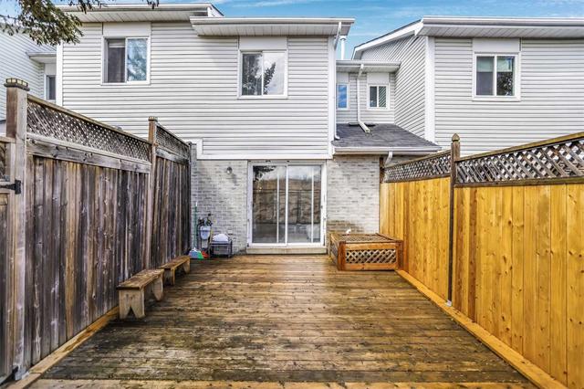 47 William Curtis Circ, Townhouse with 3 bedrooms, 2 bathrooms and 2 parking in Newmarket ON | Image 8