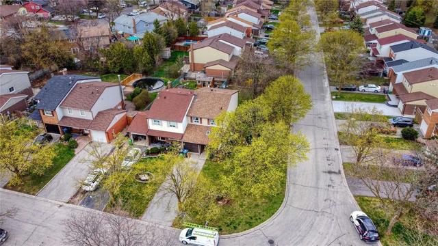 47 Longbourne Cres, House semidetached with 3 bedrooms, 3 bathrooms and 5 parking in Brampton ON | Image 13