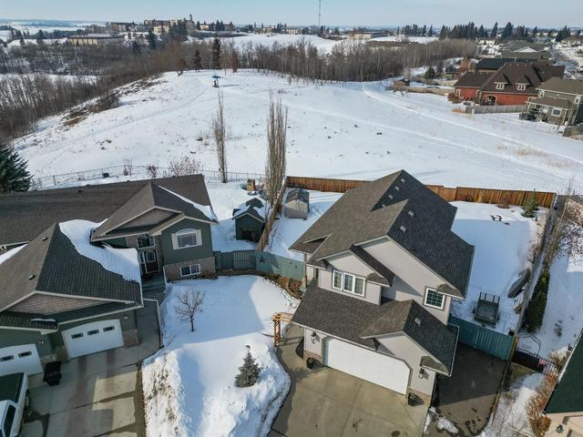 46 Estella Crescent, House detached with 4 bedrooms, 3 bathrooms and 5 parking in Lacombe AB | Image 2