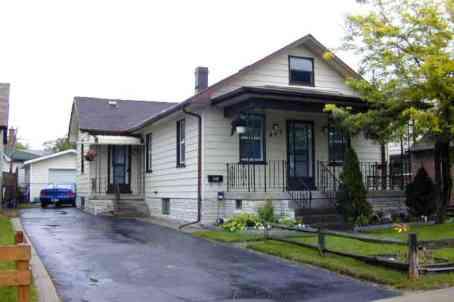 449 Drew St, House detached with 2 bedrooms, 2 bathrooms and 4 parking in Oshawa ON | Image 1