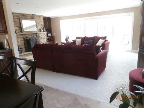 30 River Rd, House detached with 4 bedrooms, 2 bathrooms and 10 parking in Brampton ON | Image 8