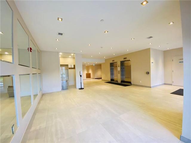 101 - 4040 Upper Middle Road, Condo with 1 bedrooms, 1 bathrooms and null parking in Burlington ON | Image 2