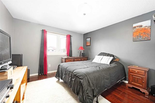66 Stiver Dr, House detached with 4 bedrooms, 3 bathrooms and 4 parking in Newmarket ON | Image 10