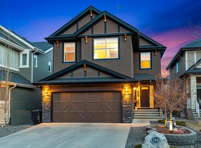 144 Aspenshire Crescent Sw, House detached with 5 bedrooms, 4 bathrooms and 2 parking in Calgary AB | Image 2