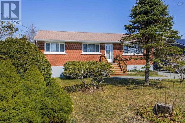 6 Kenwood Avenue, House detached with 3 bedrooms, 1 bathrooms and null parking in Halifax NS | Image 1