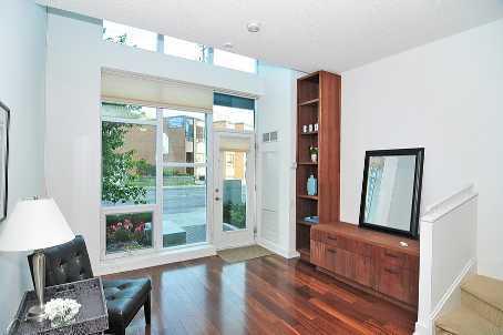 th6 - 1048 Broadview Ave, Condo with 1 bedrooms, 2 bathrooms and 1 parking in Toronto ON | Image 2