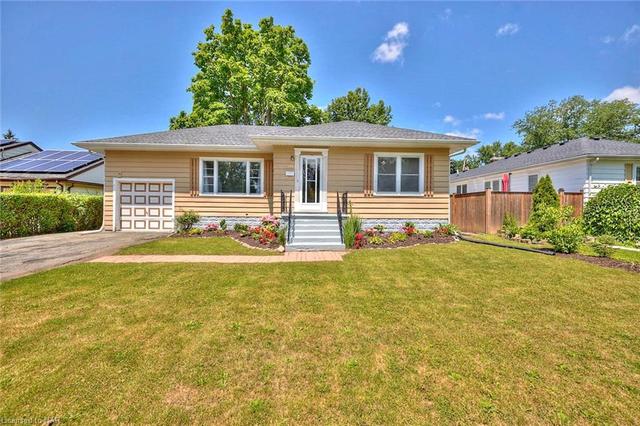 136 Norway Avenue, House detached with 3 bedrooms, 1 bathrooms and 5 parking in Welland ON | Image 2