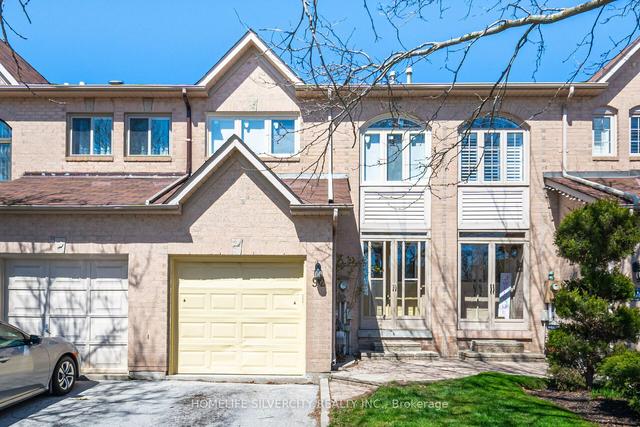 92 Cedarwood Cres, House attached with 3 bedrooms, 3 bathrooms and 3 parking in Brampton ON | Image 1