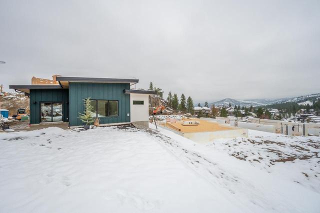 3296 Evergreen Drive, House detached with 3 bedrooms, 2 bathrooms and 2 parking in Penticton BC | Image 21