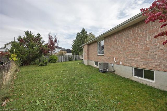 724 Muirfield Crescent, House detached with 3 bedrooms, 2 bathrooms and 6 parking in Kingston ON | Image 43