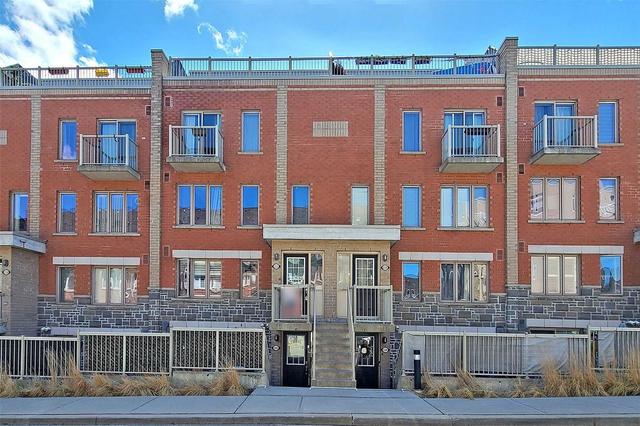 235 - 25 Turntable Cres, Townhouse with 3 bedrooms, 2 bathrooms and 1 parking in Toronto ON | Image 1