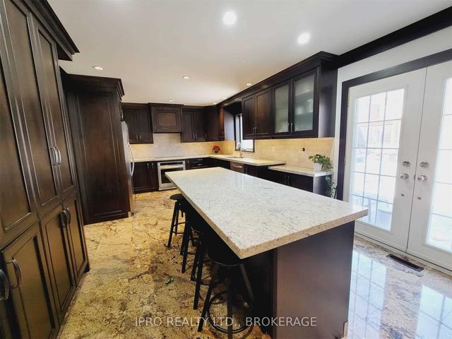 274 Falstaff Ave, House detached with 4 bedrooms, 4 bathrooms and 6 parking in Toronto ON | Image 5