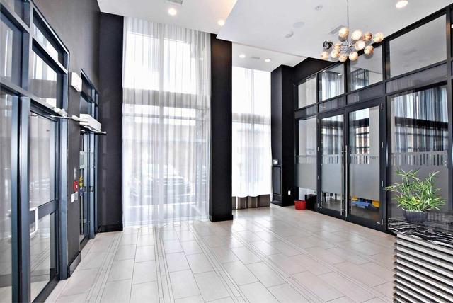 704 - 400 Adelaide St E, Condo with 2 bedrooms, 2 bathrooms and 1 parking in Toronto ON | Image 6