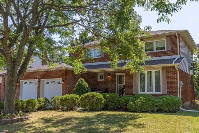 292 Mississaga St, House detached with 3 bedrooms, 3 bathrooms and 4 parking in Oakville ON | Image 1