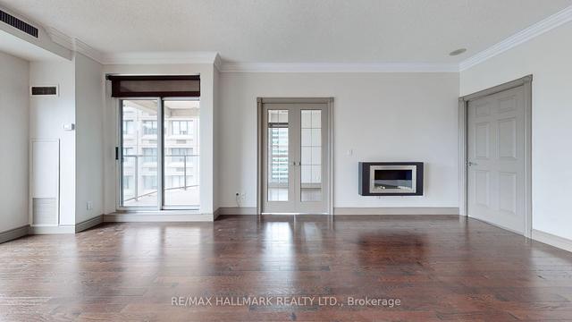 3710 - 8 Park Rd, Condo with 2 bedrooms, 2 bathrooms and 1 parking in Toronto ON | Image 2