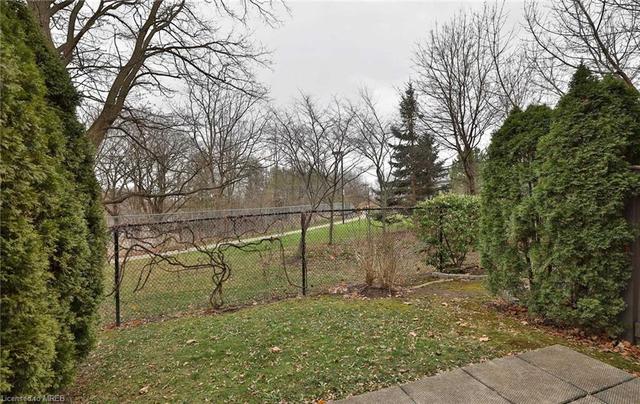 27 Ellen Street, House attached with 2 bedrooms, 2 bathrooms and 3 parking in Mississauga ON | Image 21