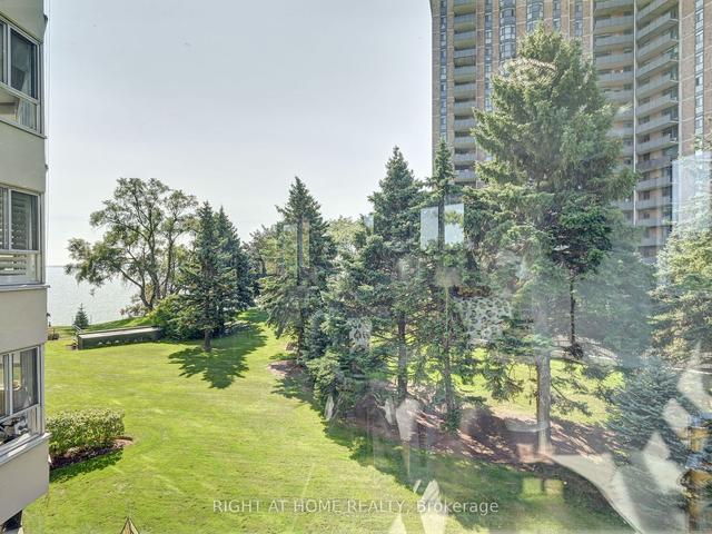 301 - 5280 Lakeshore Rd, Condo with 2 bedrooms, 2 bathrooms and 1 parking in Burlington ON | Image 16