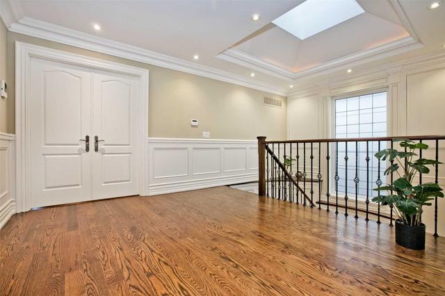 233 Olive Ave, House detached with 4 bedrooms, 5 bathrooms and 6 parking in Toronto ON | Image 13