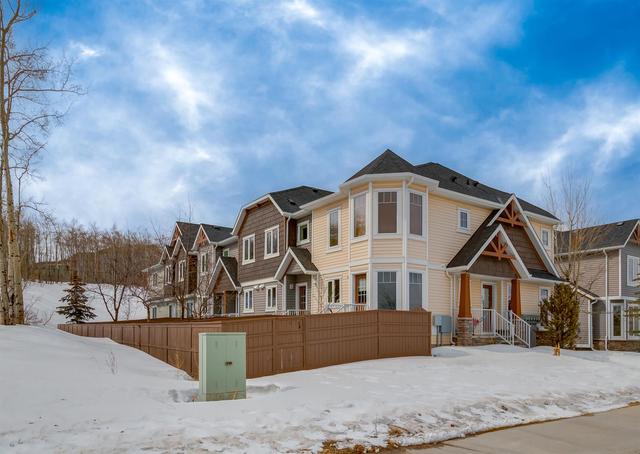 35 Aspen Hills Drive Sw, Home with 3 bedrooms, 3 bathrooms and 1 parking in Calgary AB | Image 31