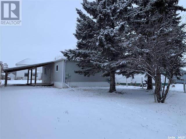 104 1st Street Nw, House detached with 2 bedrooms, 1 bathrooms and null parking in Watson SK | Image 28