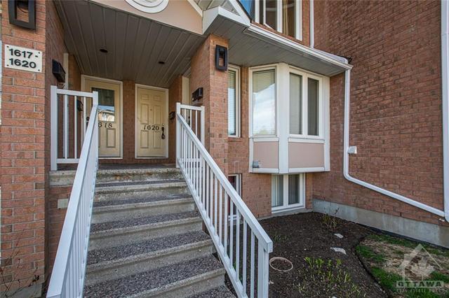 1620 Locksley Lane, House attached with 2 bedrooms, 2 bathrooms and 1 parking in Ottawa ON | Image 2