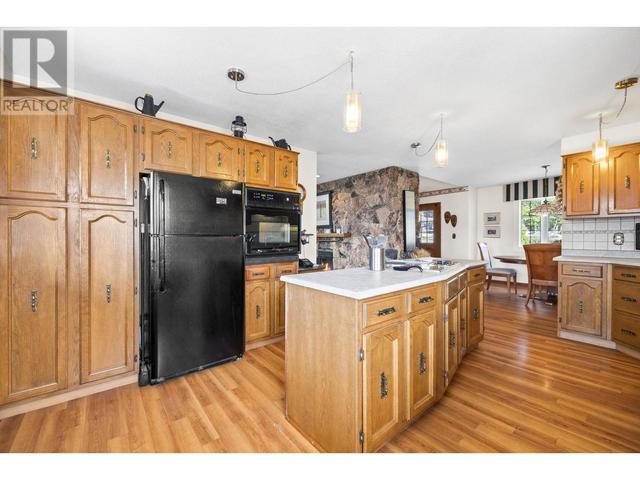 3219 Sunset Place, House detached with 4 bedrooms, 3 bathrooms and 4 parking in West Kelowna BC | Image 16