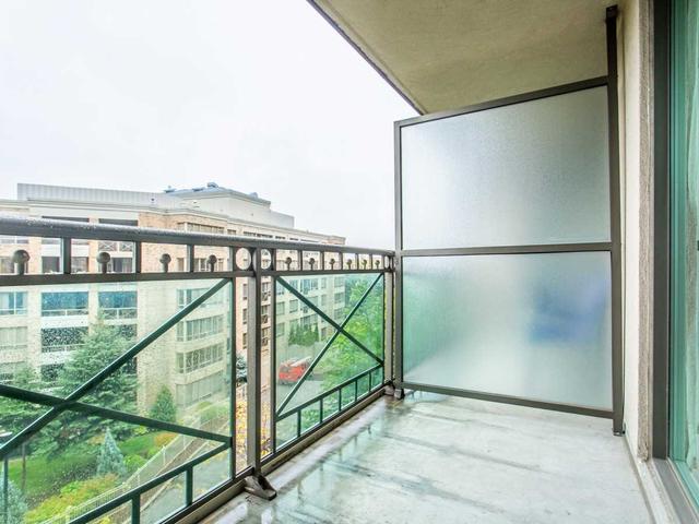 509 - 205 The Donway W, Condo with 2 bedrooms, 2 bathrooms and 1 parking in Toronto ON | Image 17