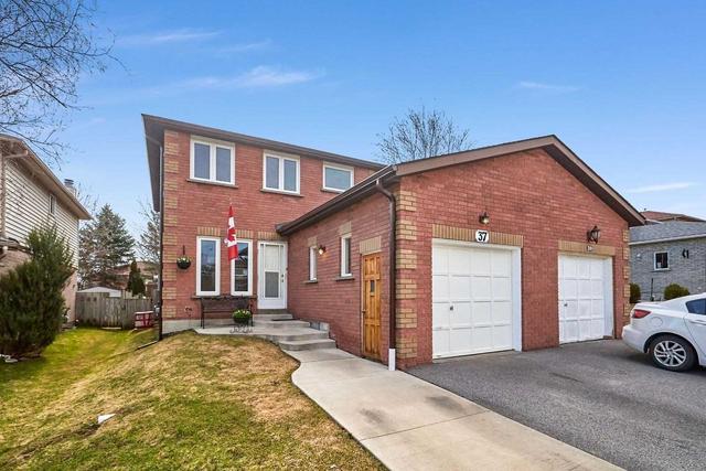 37 Magani Ave, House semidetached with 3 bedrooms, 3 bathrooms and 4 parking in Bradford West Gwillimbury ON | Image 1