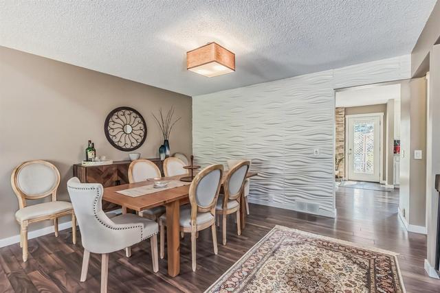 752 Woodpark Boulevard Sw, House detached with 3 bedrooms, 3 bathrooms and 2 parking in Calgary AB | Image 5