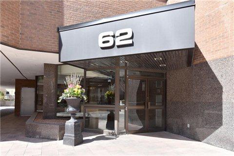 1405 - 62 Wellesley St W, Condo with 2 bedrooms, 2 bathrooms and 1 parking in Toronto ON | Image 2