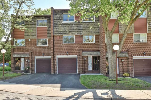 34 Vicora Linkway, Townhouse with 3 bedrooms, 2 bathrooms and 2 parking in Toronto ON | Image 1