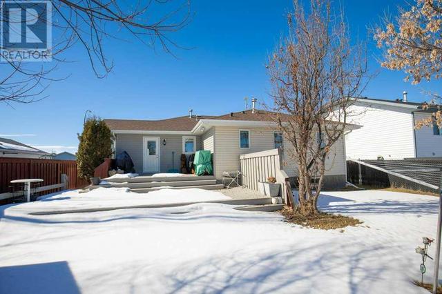 35 Heenan Crescent, House detached with 5 bedrooms, 3 bathrooms and 4 parking in Sylvan Lake AB | Image 8