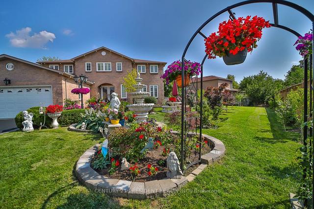 12 Lafleur Crt, House detached with 4 bedrooms, 5 bathrooms and 6 parking in Brampton ON | Image 30